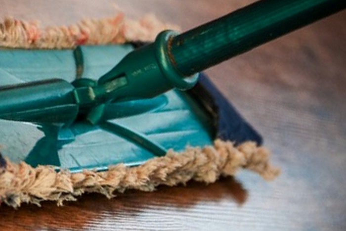 El inquilino no tiene obligación de limpiar la escalera